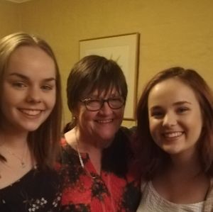 Meet your Posher, Lorraine